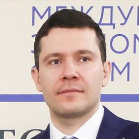 <p>Антон Алиханов</p>