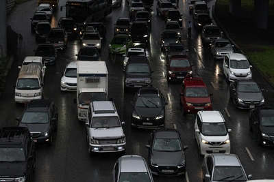 Пробки во Владивостоке из-за ДТП с фурой и на объездной