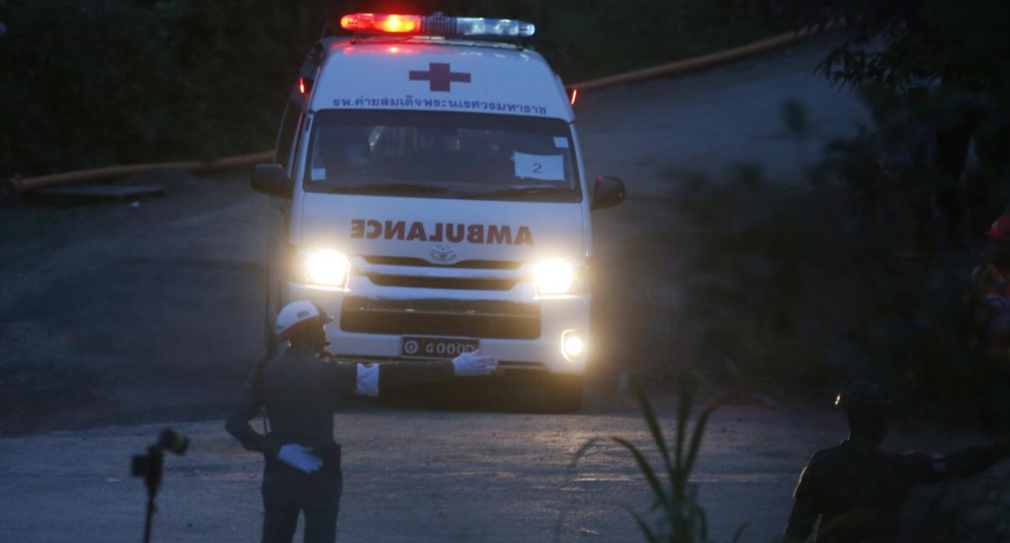 На полной скорости влетел в дерево: в Таиланде разбился россиянин