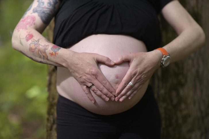 И токсикоз, и пузо: мужчина 30 раз переживал ложную беременность