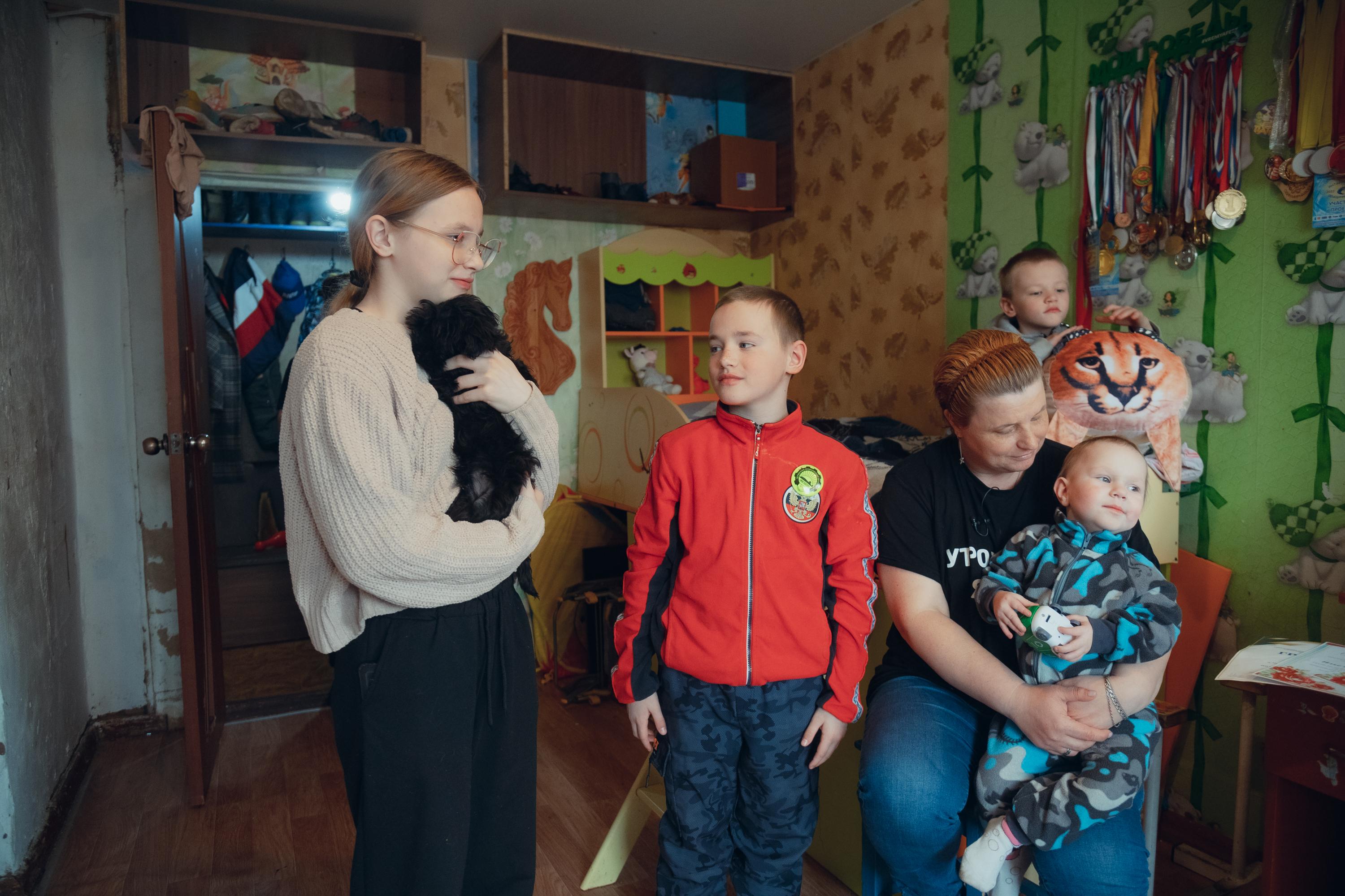Била детей или всё это — клевета? На Первом канале разбирались в семейной драме матери из Архангельска