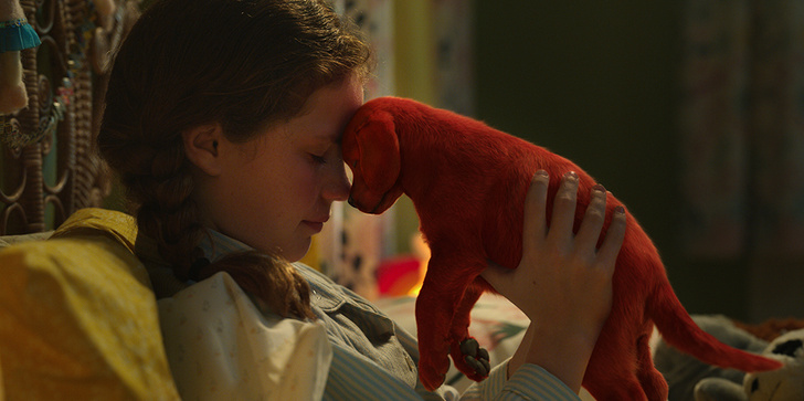 Что смотреть в кино: «Большой красный пес Клиффорд» — добрая сказка про большую любовь