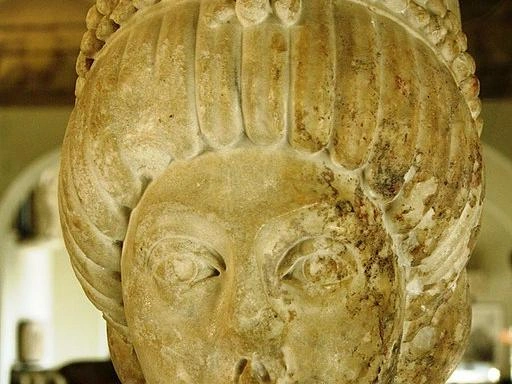 Императрица Феодора (?). Византийская скульптура. VI век | Источник: José Luiz Bernardes Ribeiro, CC BY-SA 3.0 via Wikimedia Commons