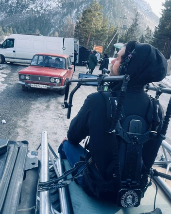В одной из сцен пришлось использовать искусственный лед&nbsp;— настоящий таял под софитами