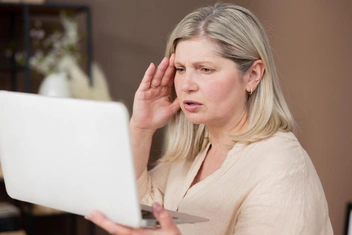 10 заблуждений о деменции, которые могут испортить жизнь вашему близкому или вам самим