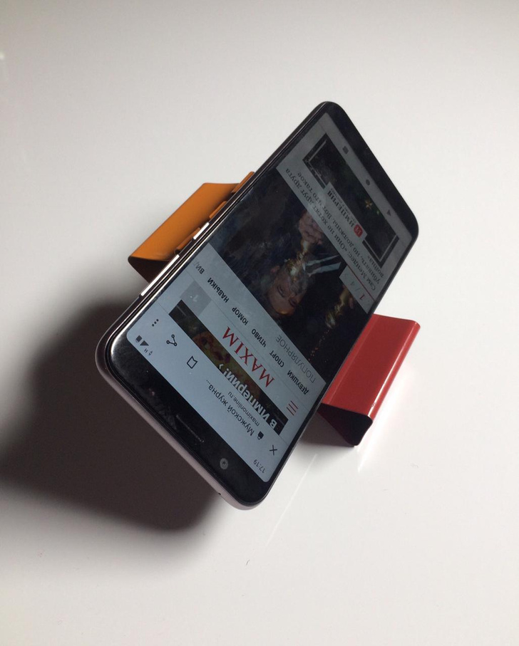 Фото №11 - Лайфхак: подставка для смартфона из офисных зажимов своими руками