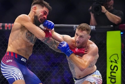 Фрэнсис Нганну поставил на Гейджи в UFC Freedom 250