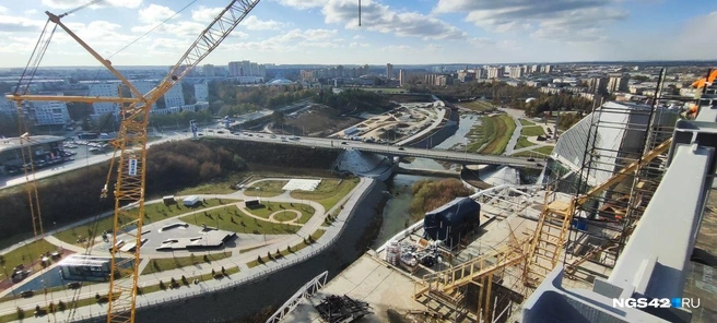 Предполагается, что здесь будет проложен пешеходный путь до памятника Масалова  | Источник: Александр Левчук / NGS42.RU 