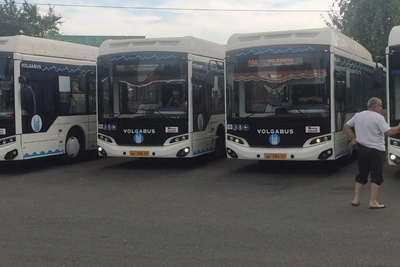 Пасха в Саратове: 52 автобуса к кладбищам, 19 ночных машин