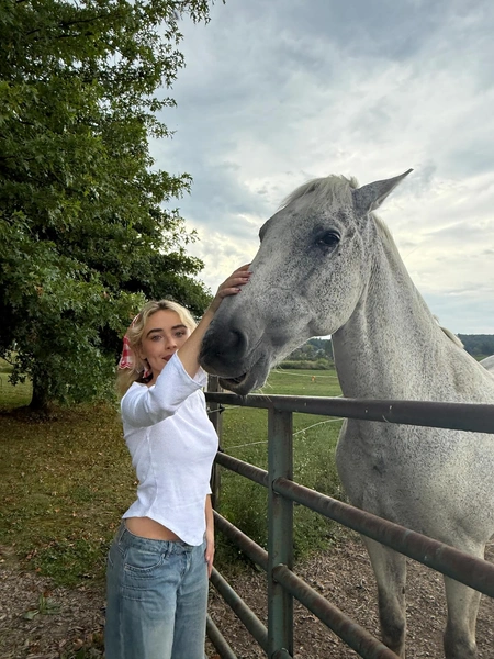 Источник: @sabrinacarpenter