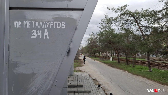 Пункт выдачи заказов популярного маркетплейса обозначили собственным адресом | Источник: Тимофей Крылов / V1.RU
