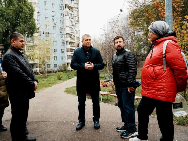 Глава города уверен, что жителям нужно максимально помогать в благоустройстве дворов | Источник: телеграм-канал Ивана Носкова