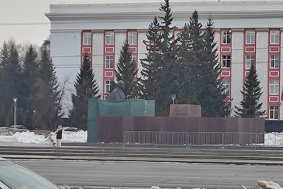Почему памятник Ленину сняли в Барнауле — детали
