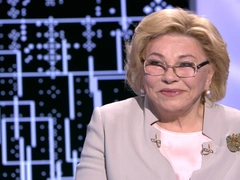 Выращивает клетки молодости, написала сценарий похорон: откровения Елены Драпеко
