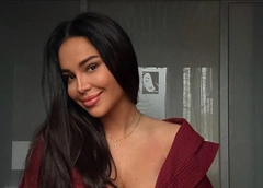 Колисниченко рассталась с бойфрендом, Хадижа из «Клона» распаковывает подарки на день рождения: соцсети звезд