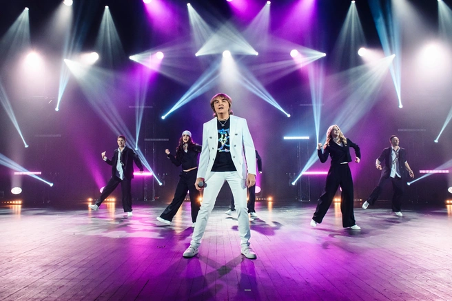 Сергей Серков на сцене | Источник: пресс-служба артиста