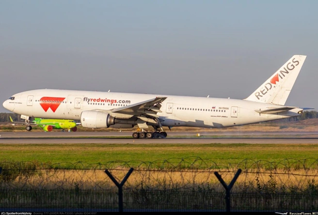 История Boeing 777 авиакомпании Red Wings начинается в 1997 году | Источник: ExFly / russianplanes.net