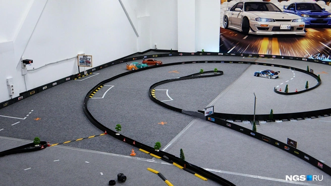 Зал для гонок пилоты арендуют за свой счет | Источник: Антон Дигаев / NGS.RU