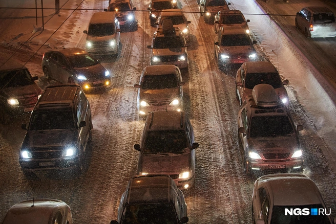 Развязка, согласно плану, будет располагаться на пересечении 1-го Мочищенского шоссе и улицы Кедровой | Источник: Александр Ощепков / NGS.RU