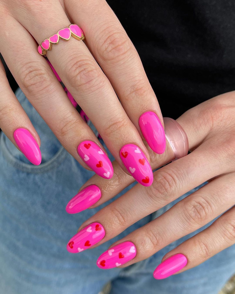 Ногти в стиле Барби: 18 самых модных розовых маникюров