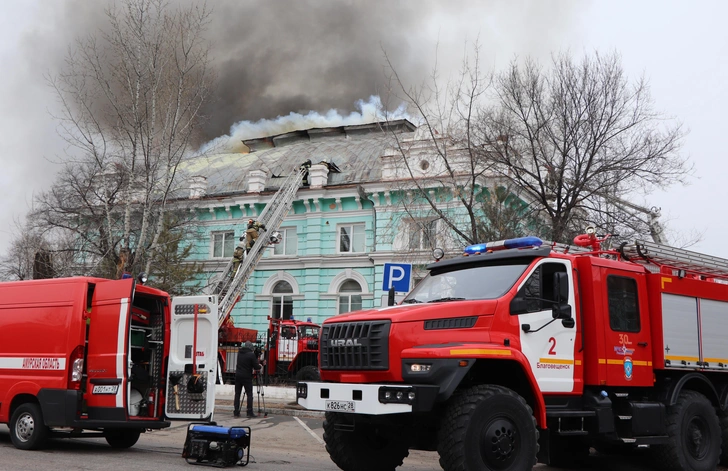 В огне не горят: хирурги провели пациенту операцию на сердце прямо во время пожара