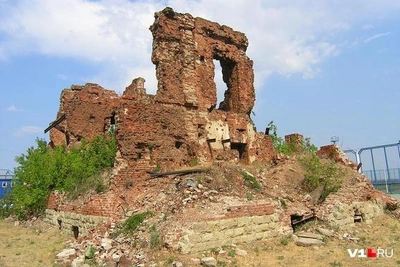 Путин потребовал восстановить памятники в Волгограде