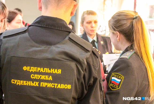 Приставы арестовали счета родителей, чей ребенок избил одноклассника | Источник: Александр Левчук / NGS42.RU