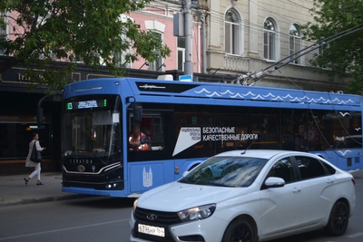 Утром в Саратове дважды останавливались троллейбусы