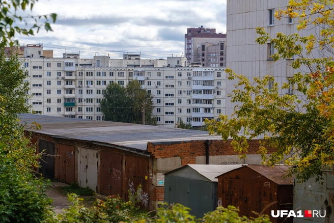 А еще много гаражей | Источник: Булат Салихов / UFA1.RU