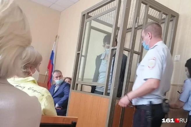 Эдуард Бабаев на заседаниях всегда отрицал причастность к преступной организации | Источник: Сабина Бондарь / 161.RU
