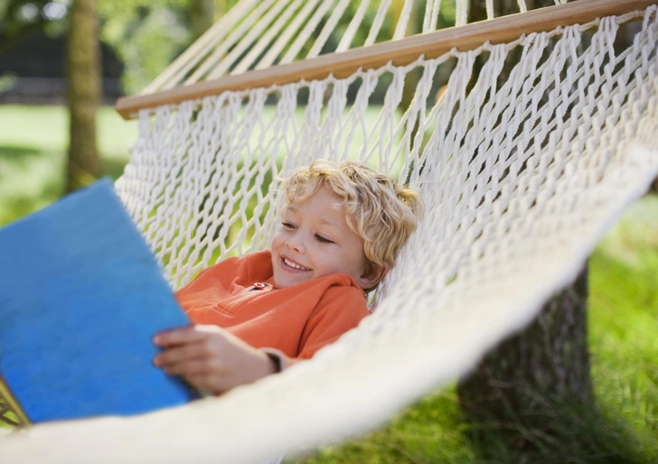 Что почитать ребенку 5-6 лет: 5 книг для любителей приключений, сказок и футбола | Источник: Paul Bradbury/Getty Images