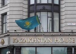 Безвизовый режим у Казахстана появился с еще одной страной