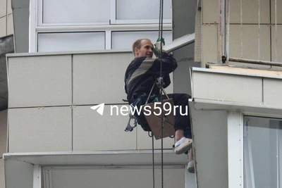 В Перми ремонтируют многоэтажку после атаки БПЛА