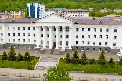 Елизовчанка отсудила у работодателя выплату за выслугу лет
