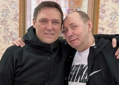 Вспомнил последние слова Юры и обещал судиться до победного: создатель «Ласкового мая» Кузнецов простился с Шатуновым
