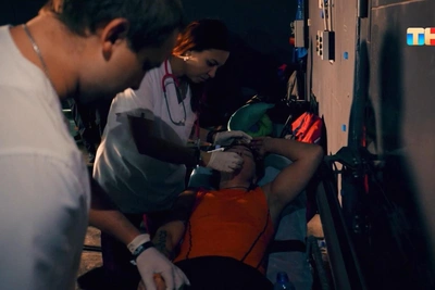 Chelyabinsk Athlete Loses Consciousness on 'Titans' Set, Ambulance Takes Her