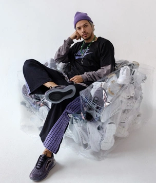 Инсталляция Гарри Нуриева в честь запуска Nike Air Max 720