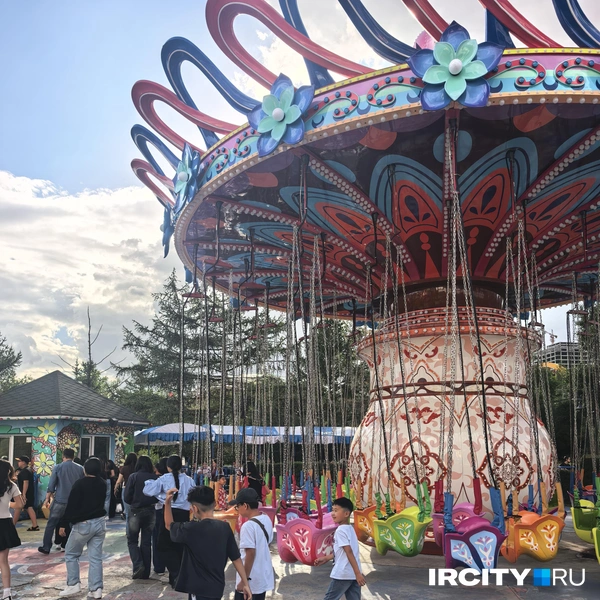 И свой парк аттракционов  | Источник: Алёна Кашпарова / IRCITY.RU