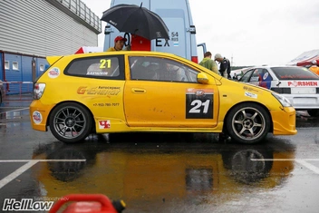 Автомобиль, на котором Денис Качалков побеждал в гонках, «прокачивали» в конструкторском бюро его отца | Источник: Леонид Качалков