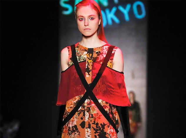 В деталях: первый день Mercedes-Benz Fashion Week Russia