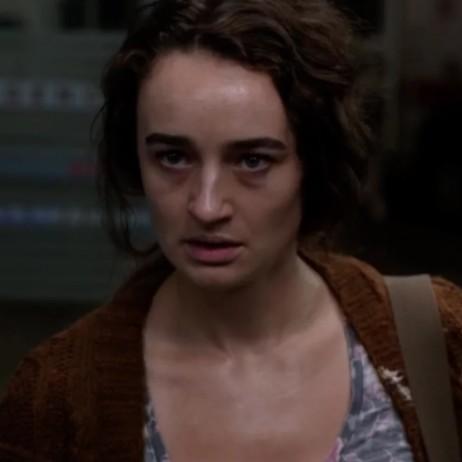 33-летняя актриса Келли Мак, известная по роли в сериале «Ходячие мертвецы», умерла от глиомы нервной системы