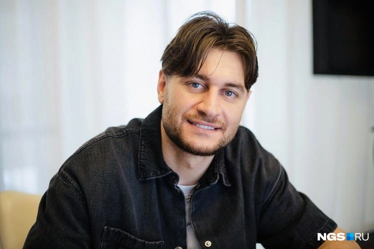 «Классное было время, простое, душевное»: блогер и певец Дава поделился воспоминаниями о родном микрорайоне в Новосибирске и рассказал о роли в кино | Источник: Алина Скитович