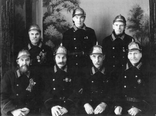 Добровольцы Городецкой добровольной пожарной дружины, 1924 год | Источник: Городецкий краеведческий музей / Музейный квартал Городца / Vk.com