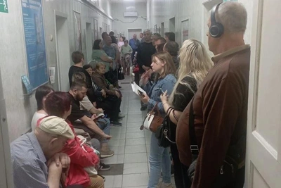 Волгоградцы в третий раз жалуются на очередь в поликлинике