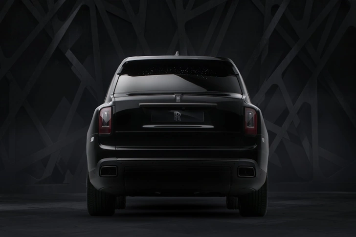 Король ночи Cullinan Black Badge