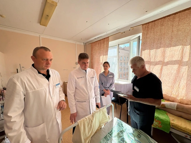 Александр Пшенников съездил к пострадавшим после взрыва | Источник: Страница Александра Пшенникова в ВК