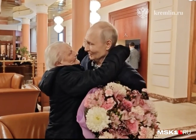 Путин заехал за ней лично | Источник: Кремль. Новости / Telegram