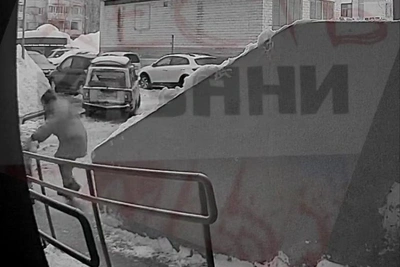 Директора УК в Казани накажут за снежную глыбу