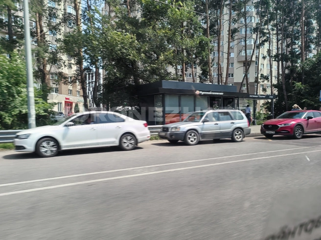 К остановке не подойти не подъехать второй день | Источник: читатель Voronezh1.ru