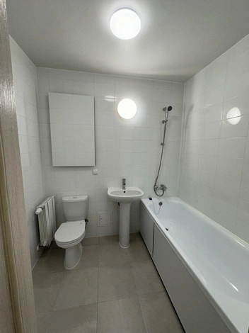 Стандартная ванная комната в новостройке | Источник: HSinvestremont / T.me